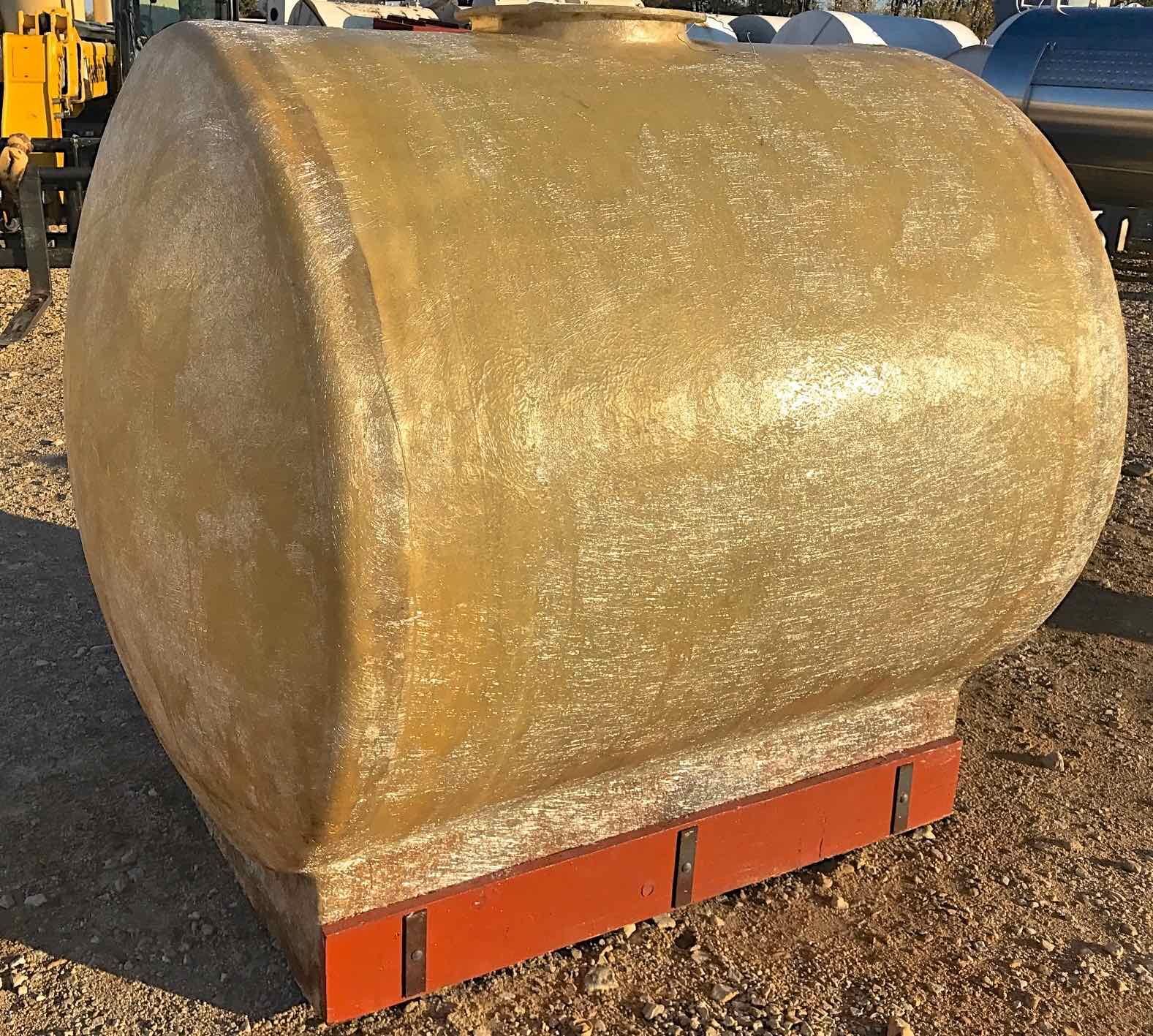 Cuve de stockage en fibre - Volume : 30 hectos (3000 litres)