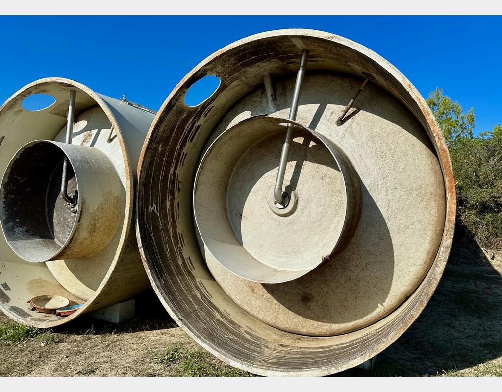 Fiberglass tank - Cylindrical - Vertical