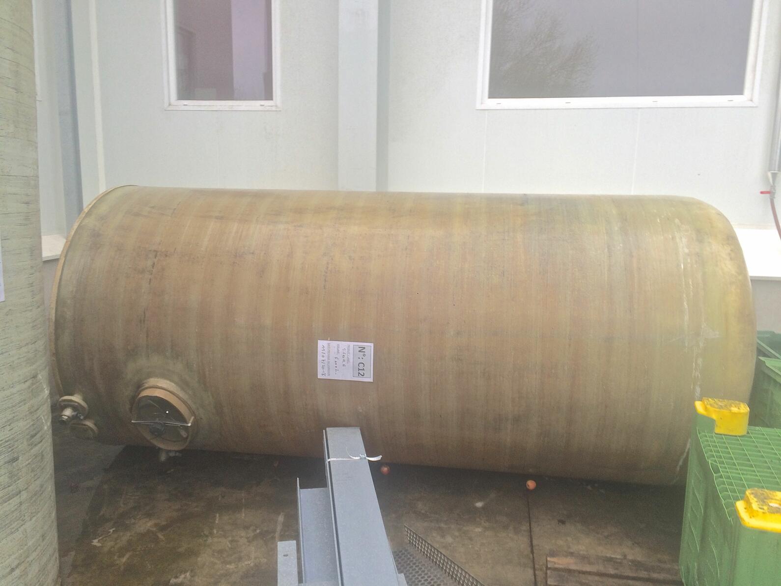 Cuve fibre cylindrique verticale - de 60 hls (6 000 l)