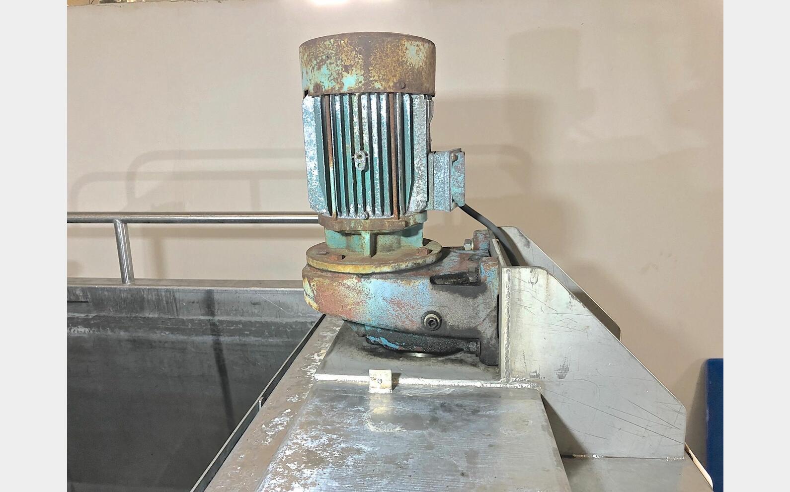 Bac de m&eacute;lange inox 4.5 m3 LSDH18
