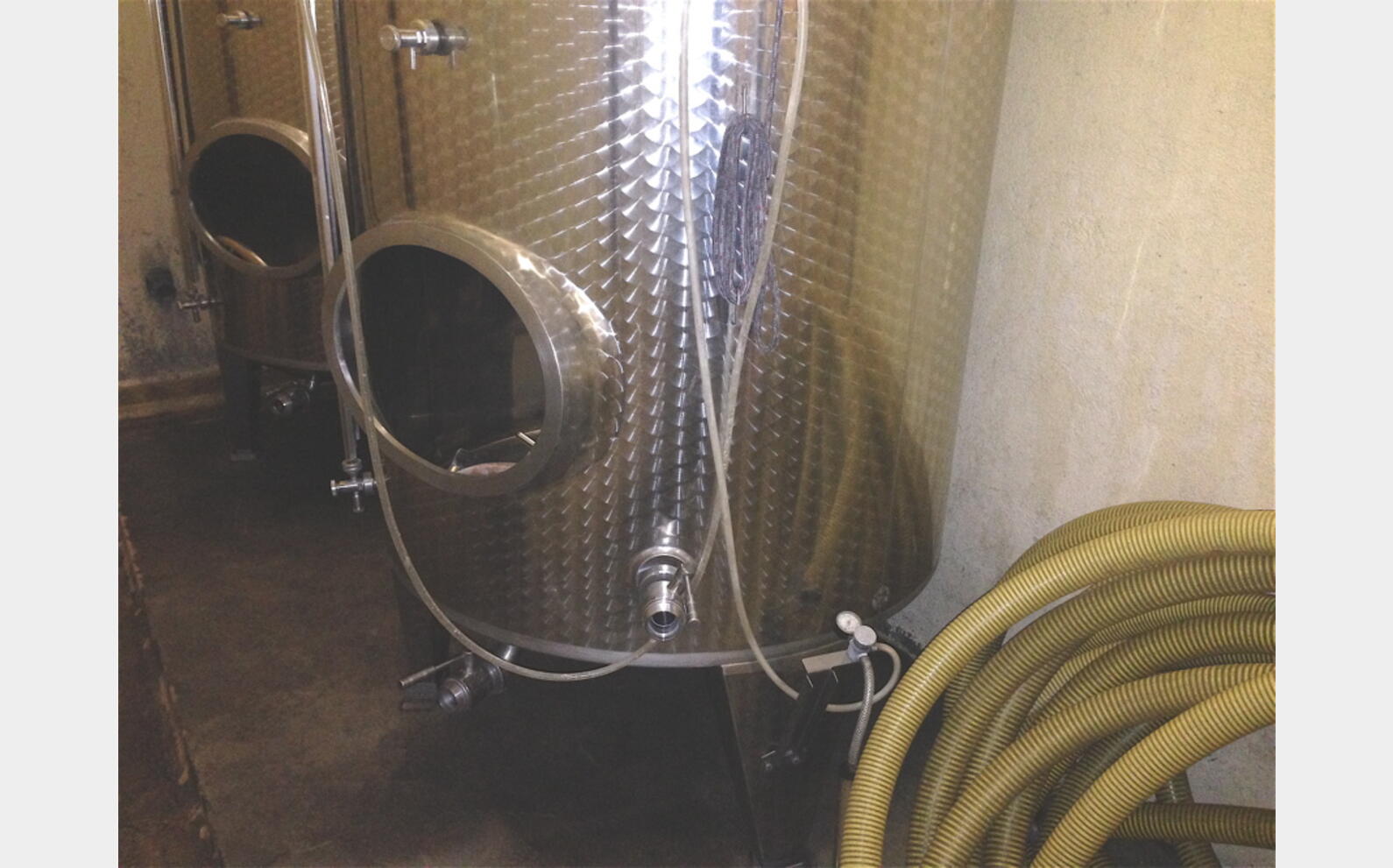cuve INOX chapeau flottant 2000 litres Ann&eacute;e : 2005 Marque : LETINA