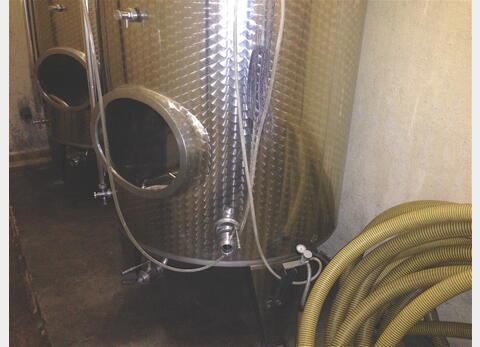 cuve INOX chapeau flottant 2000 litres Ann&eacute;e : 2005 Marque : LETINA