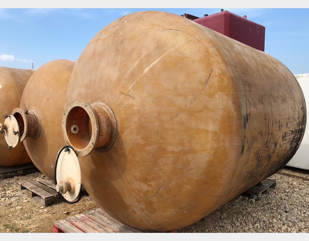 cuve fibre de verre verticale Marque : VETRORESINA de 150 hls