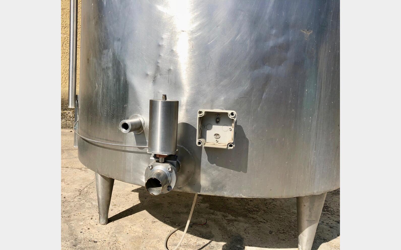 cuve inox cylindrique verticale LSDH18 Volume : 1500 litres