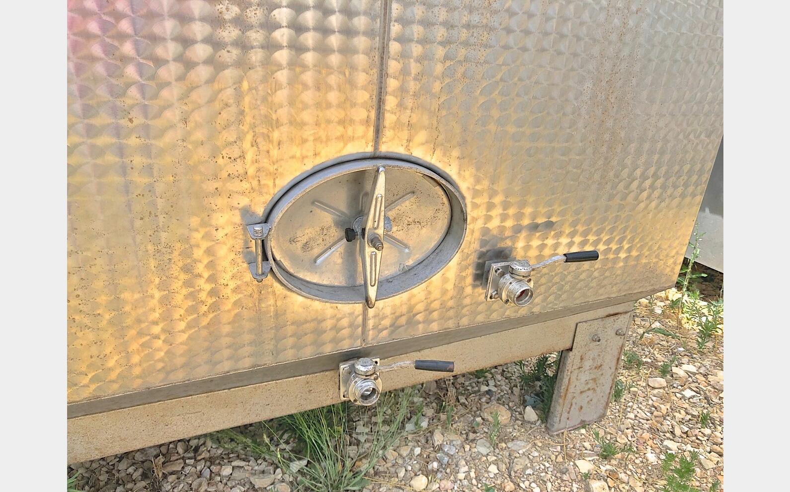 Cuve inox ferm&eacute;e rectangulaire