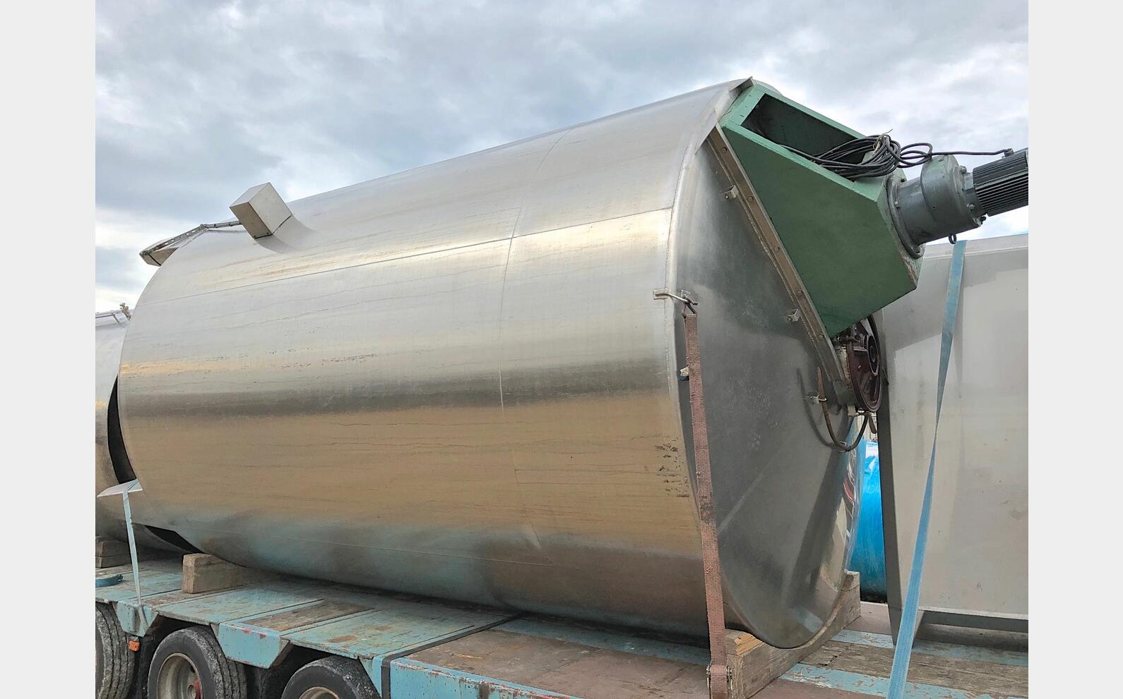 Cuve INOX 316 agit&eacute;e de Volume : 220 hecto (22 000 litres)