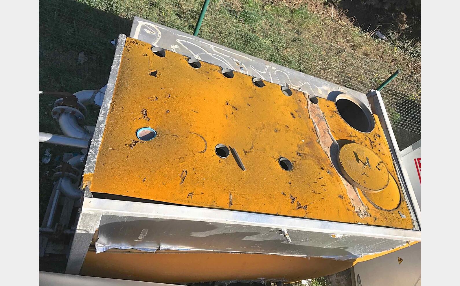 cuve stockage Inox isol&eacute;e parall&eacute;l&eacute;pip&egrave;dique
