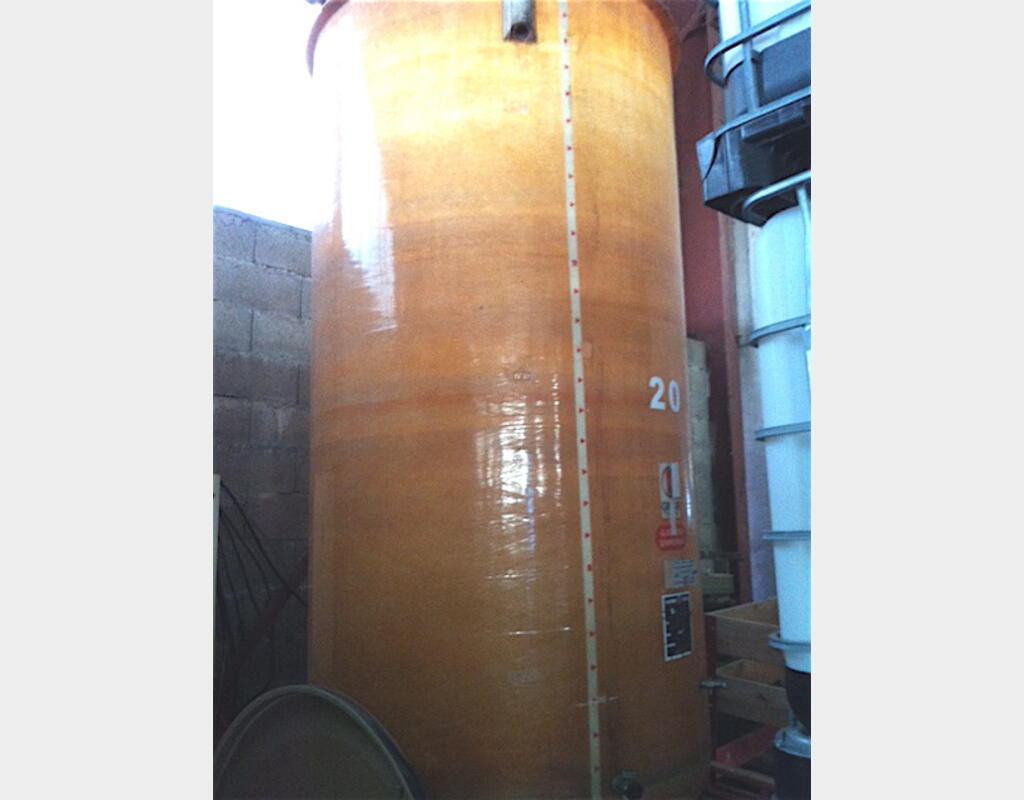 cuve polyester &agrave; chapeau flottant de 30 hls