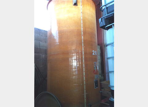 cuve polyester &agrave; chapeau flottant de 30 hls
