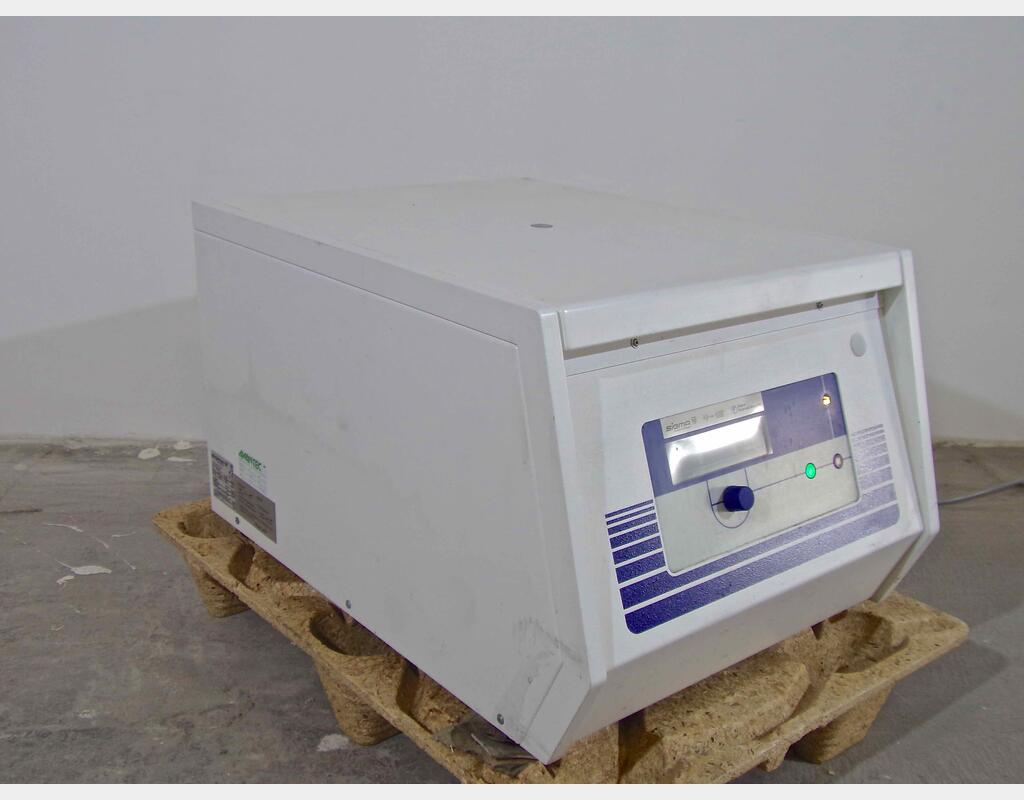 Centrifugeuse SIGMA de laboratoire - Modèle 4-15 ventilée