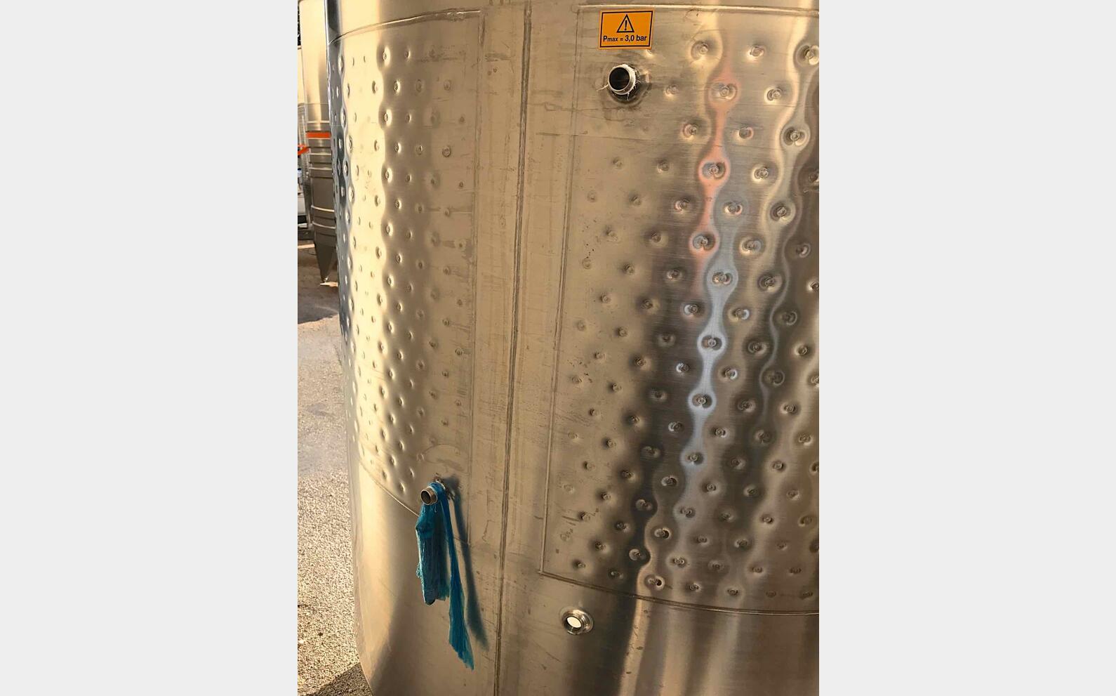 Cuve INOX &agrave; chapeau flottant 50 hls. MATERIEL NEUF