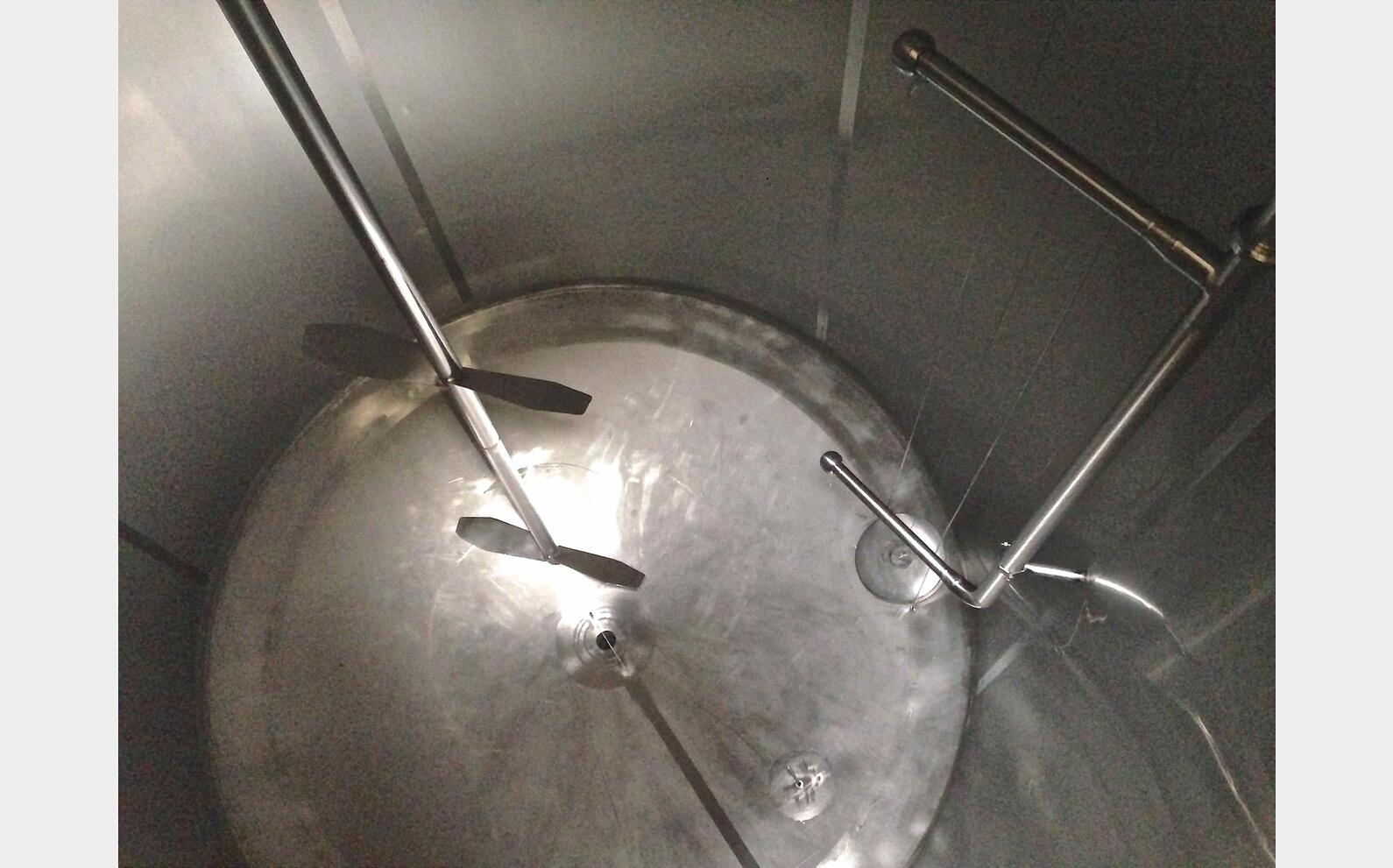 Cuve agit&eacute;e INOX