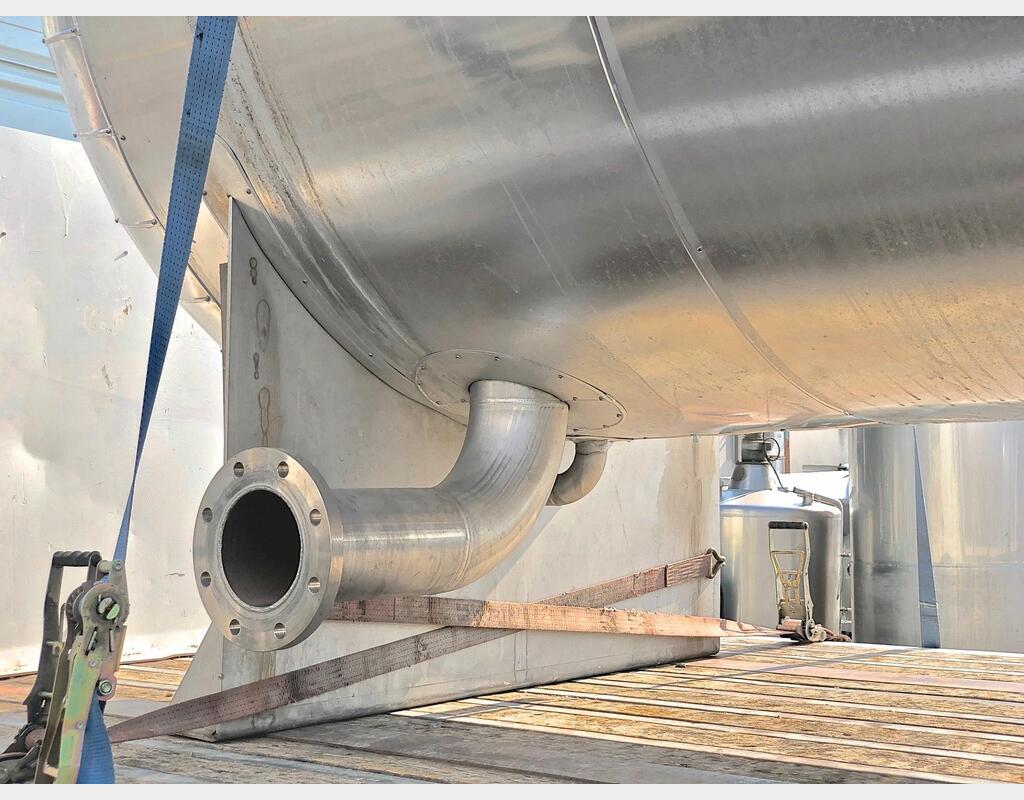 Insulated stainless steel storage tank
