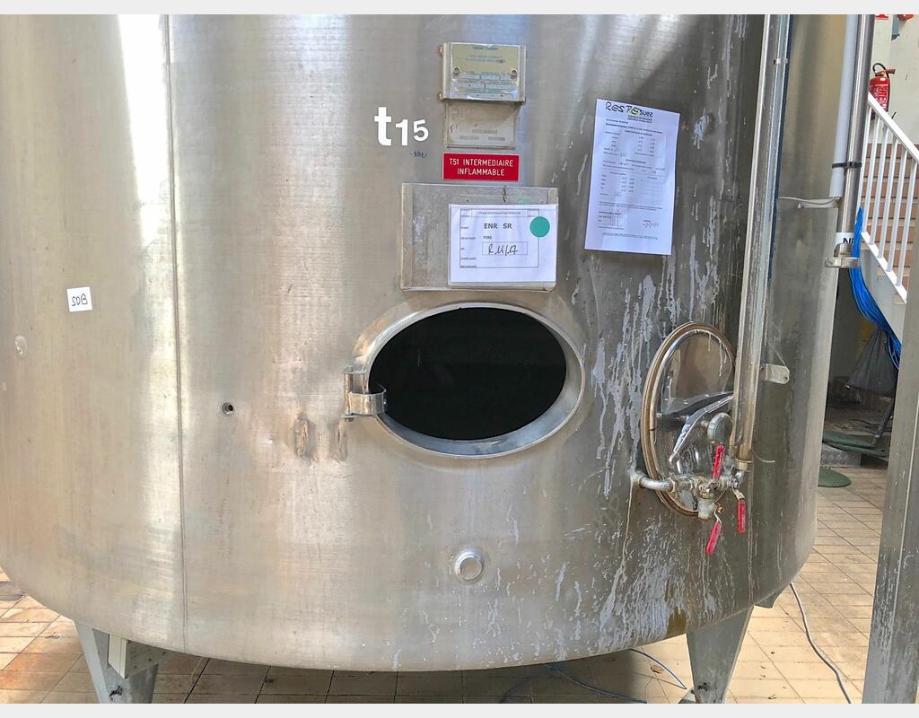 Cuve inox 316 sur pieds agité isolé  - 20.000 litres, avec circuit coquillé