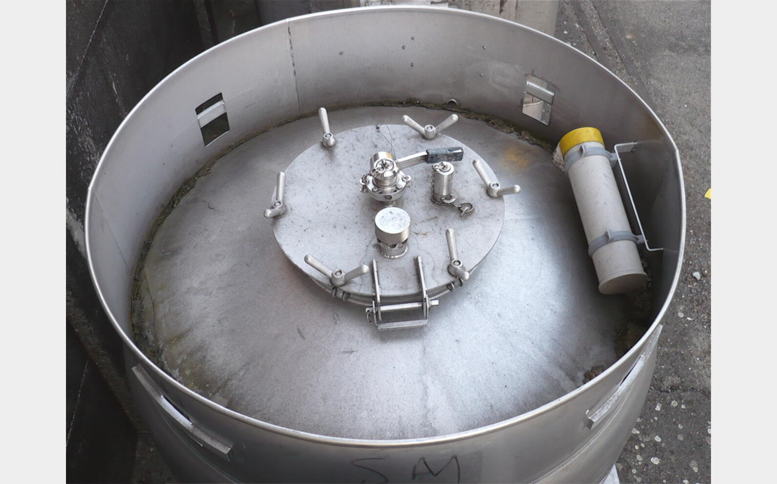 conteneur INOX 304L Volume : 590 litres