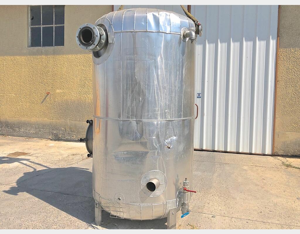 Cuve stockage inox calorifug&eacute;e