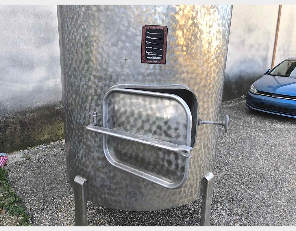 Cuve de stockage inox - Fond plat sur pieds