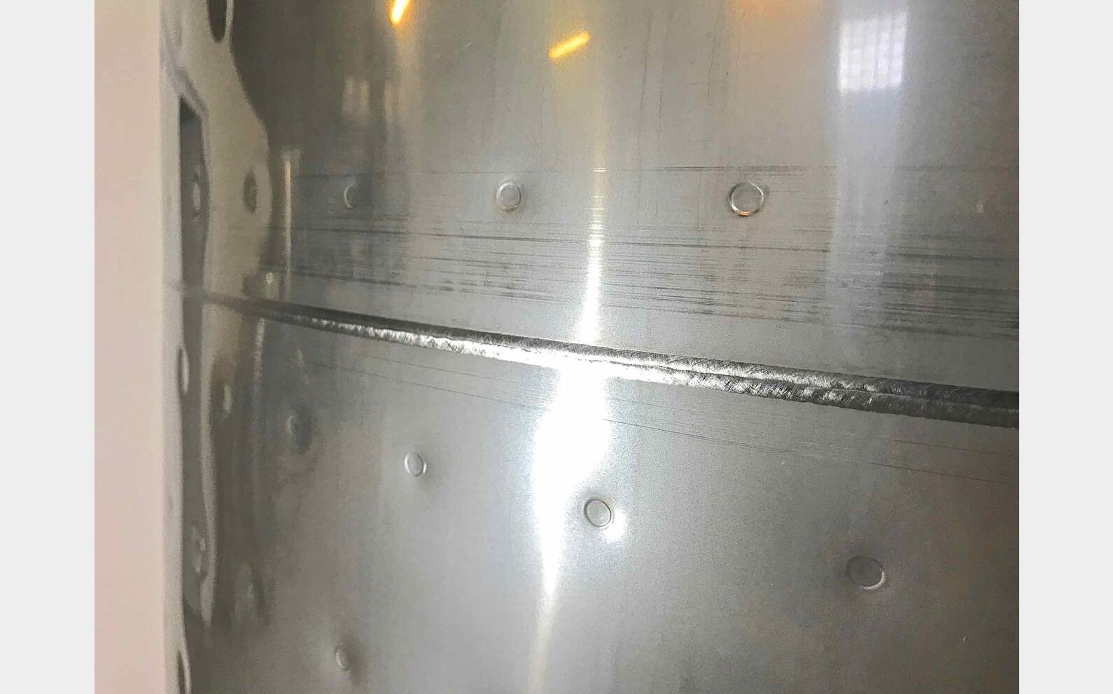 Cuve ferm&eacute;e sur pieds cylindro conique MATERIEL NEUF