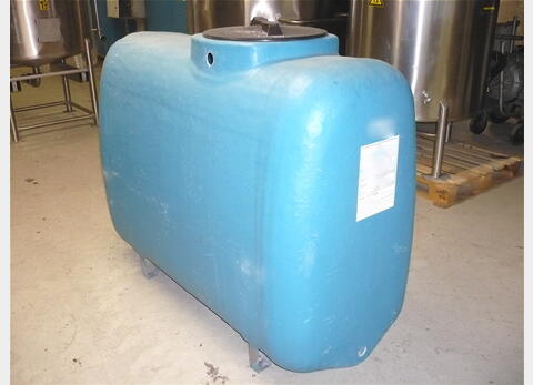 cuve stockage POLYESTER Volume : 1.000 litres MATERIEL NEUF ET COUVERCLE AVEC EVENT