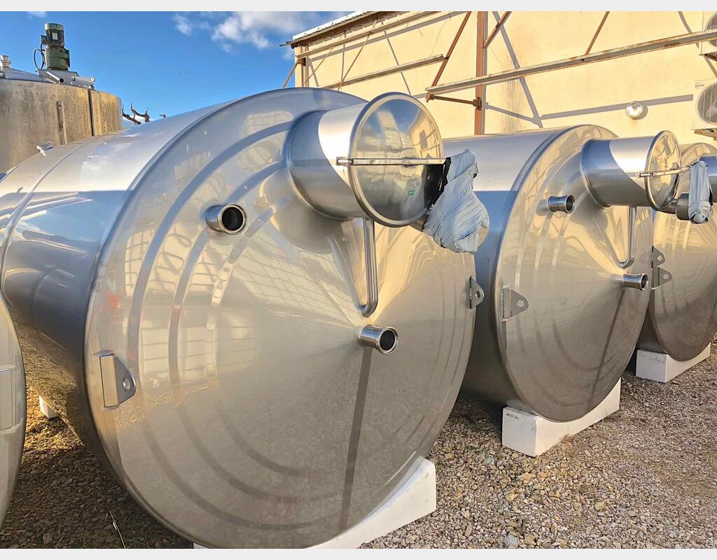 cuve INOX 316L sur pieds MATERIEL NEUF