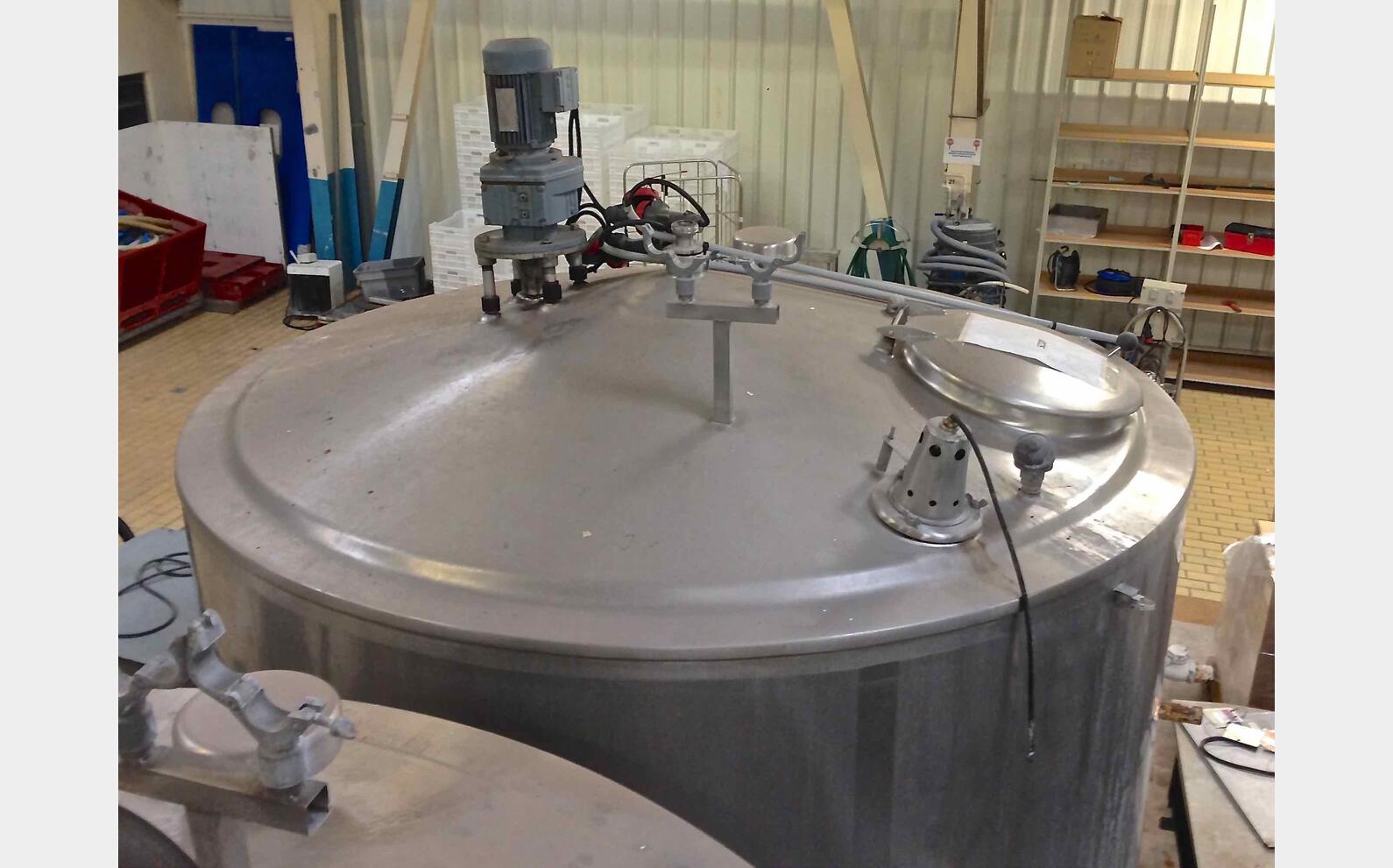 Cuve agit&eacute;e INOX