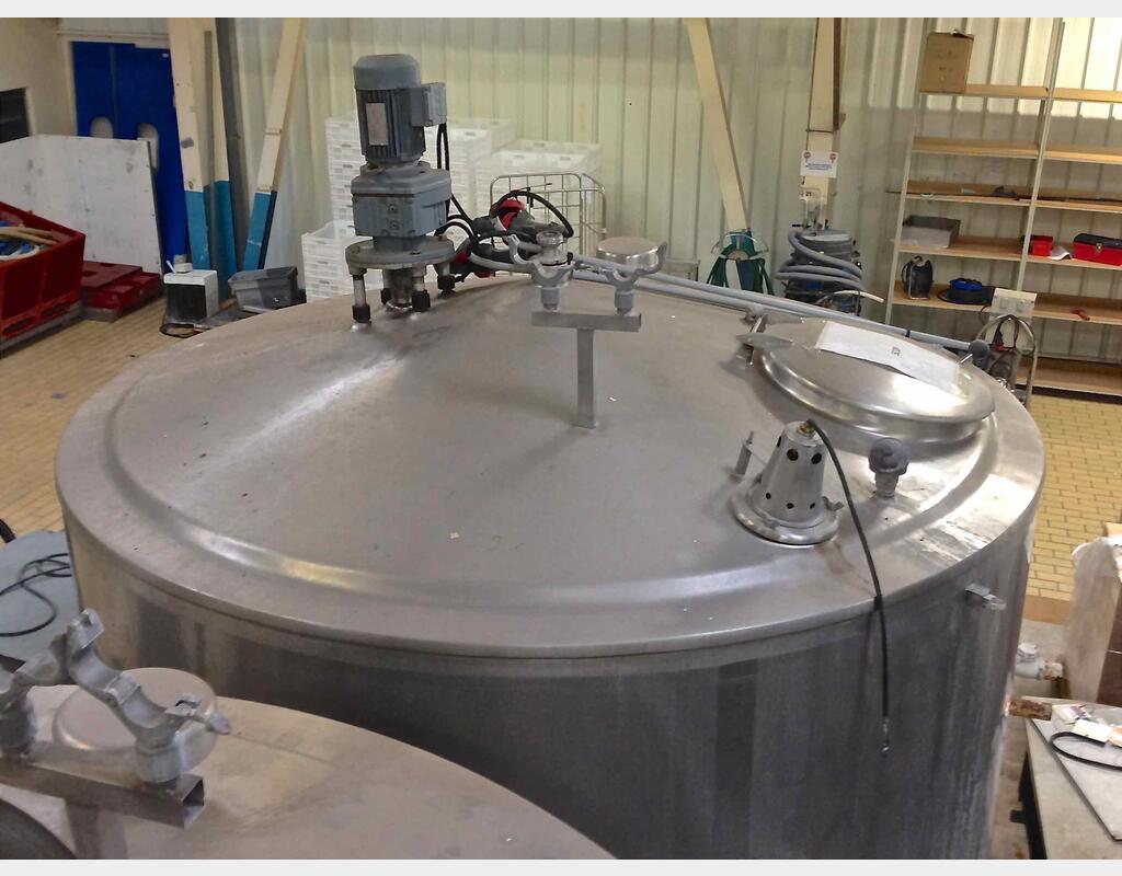 Cuve agit&eacute;e INOX