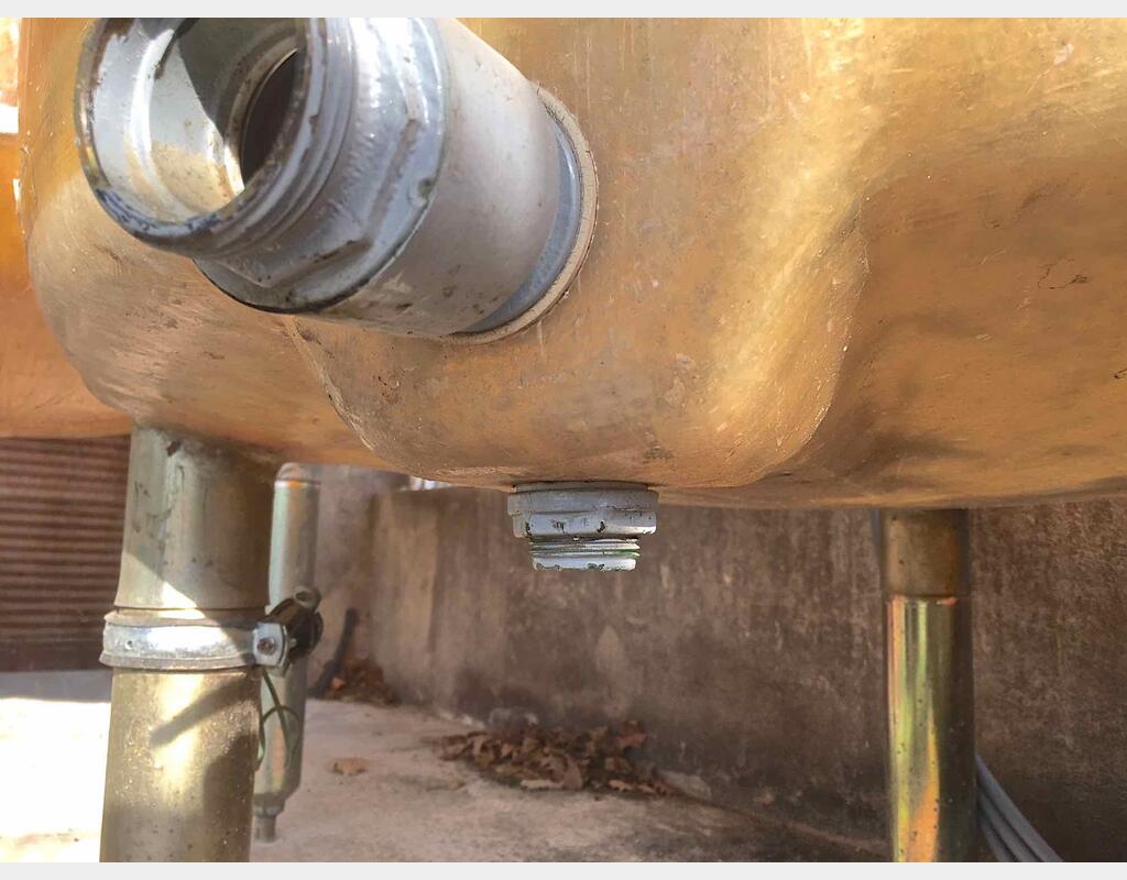 Cuve fibre cylindrique verticale - de 15 hls (1 500 l)
