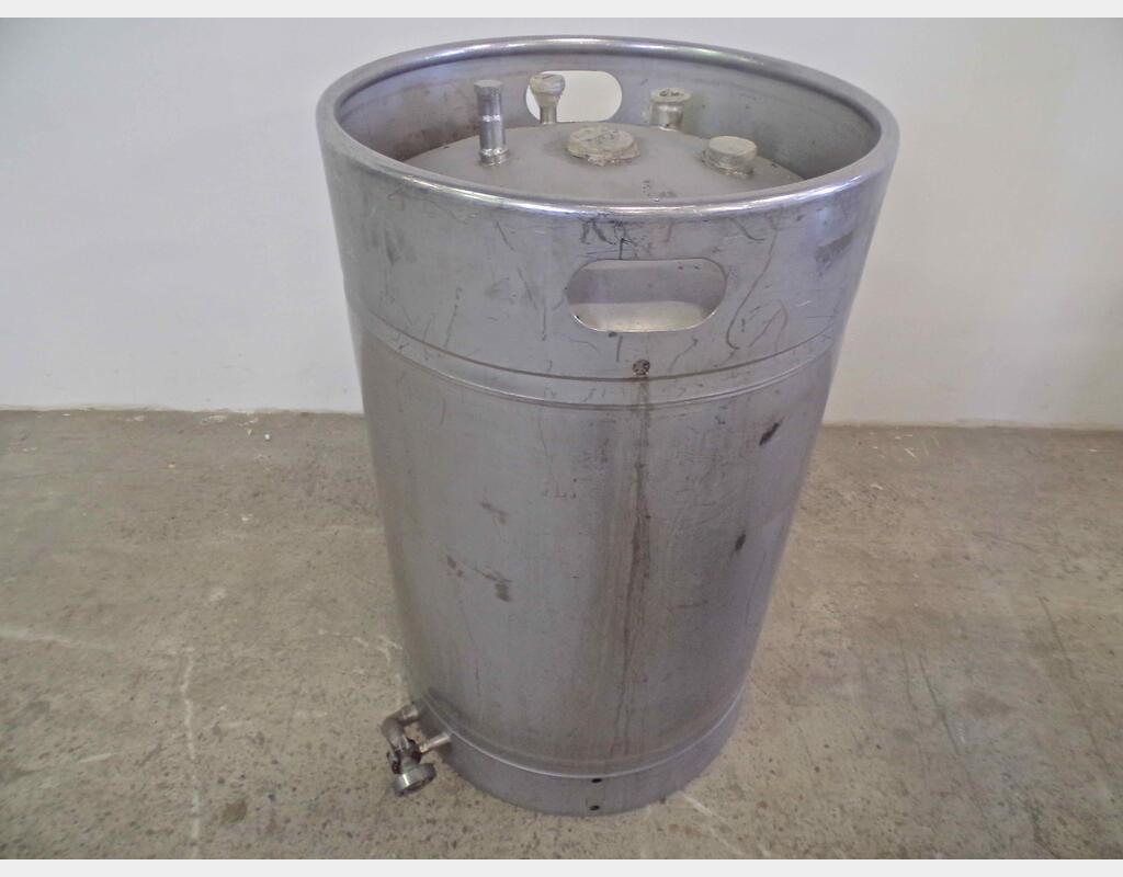 Cuve de stockage en inox - Volume : 225 litres