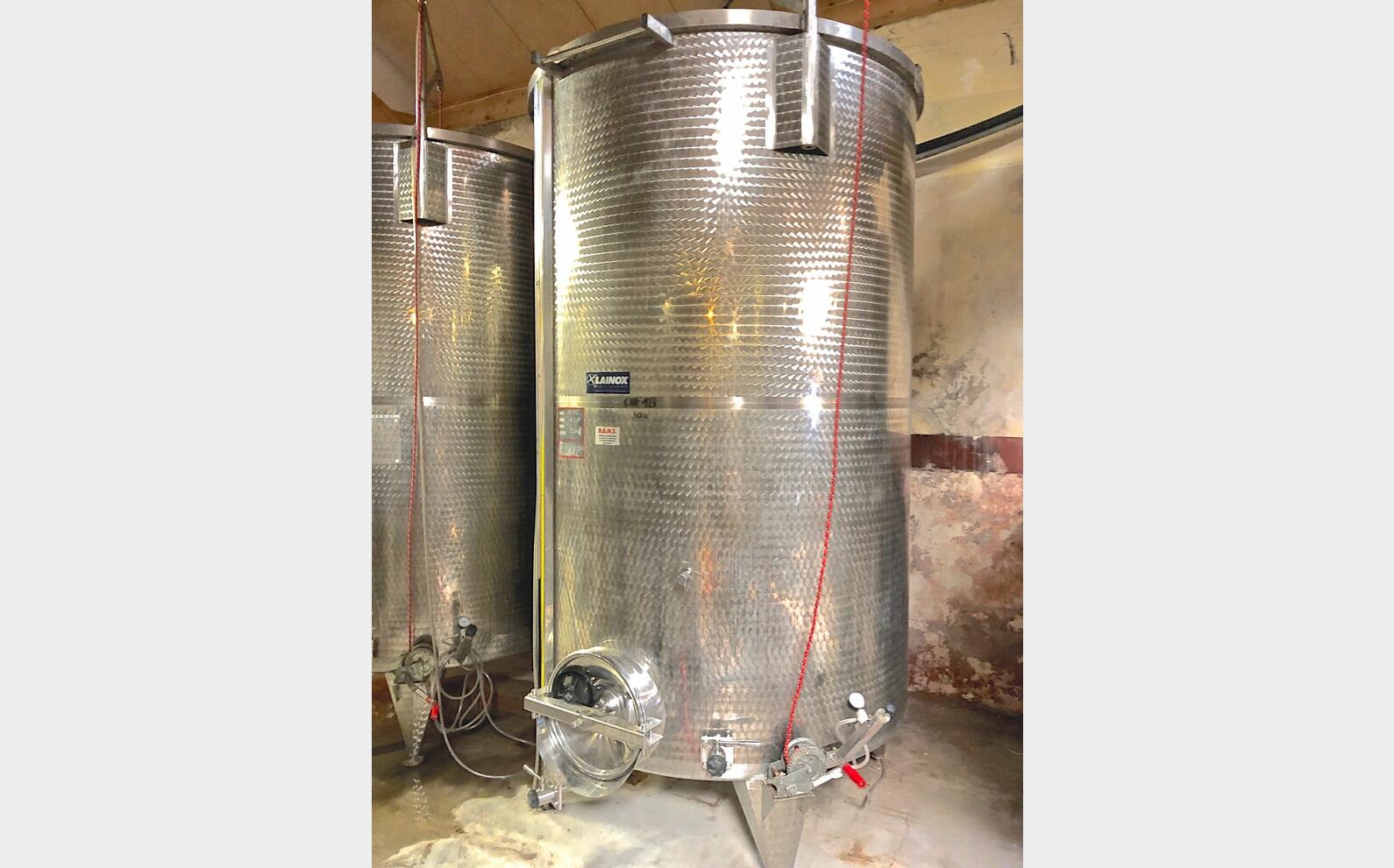 Cuve inox chapeau flottant CST19 Volume : 50 hectos (5000 litres)