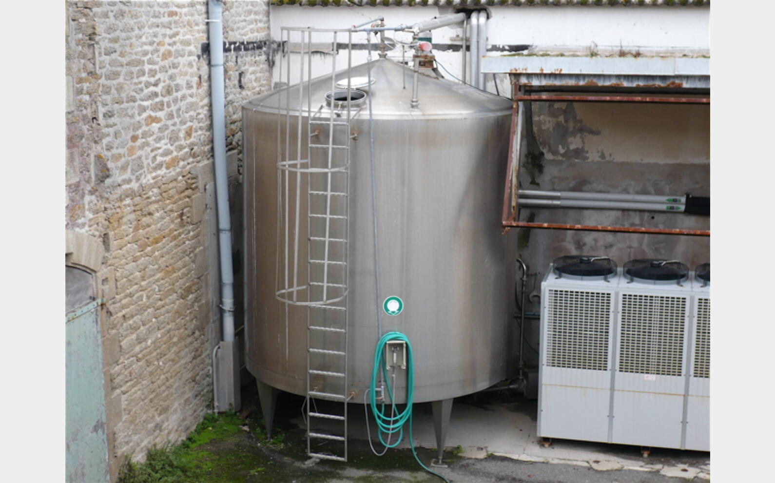 cuve de m&eacute;lange INOX 30 000 litres