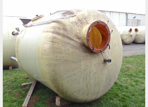 Cuve fibre fond plat sur pieds Volume : 12 000 litres (120 hls)