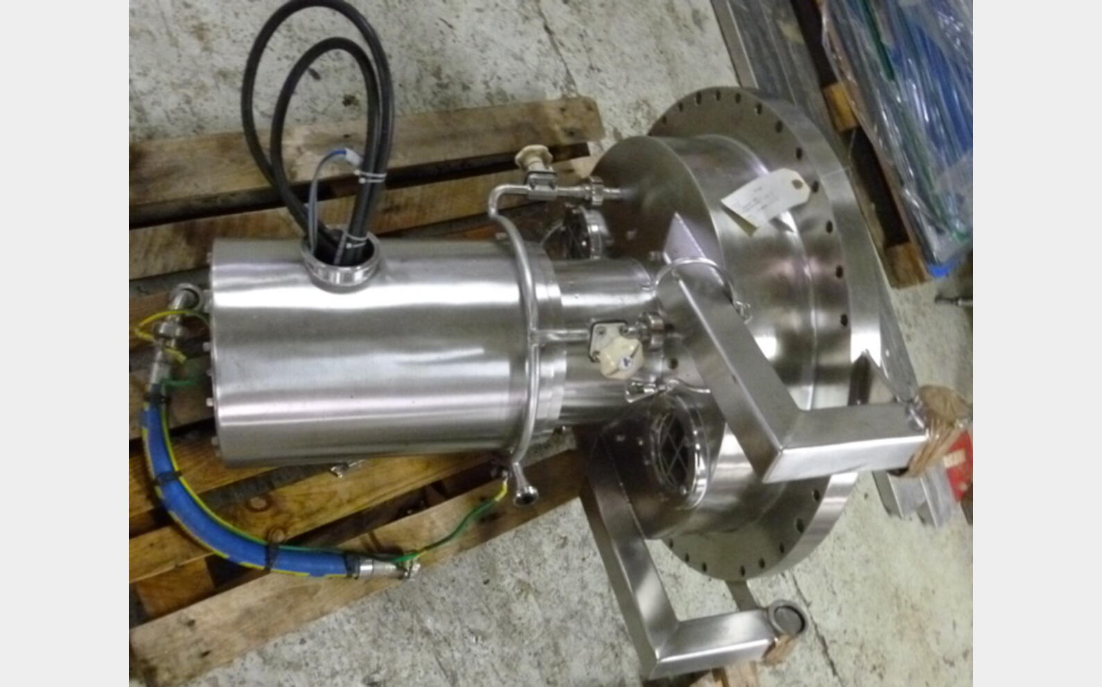 centrifugeuse FIMA type TZT Volume : 400 litres Type : TZT