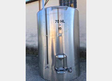 Cuve inox ferm&eacute;e fond conique
