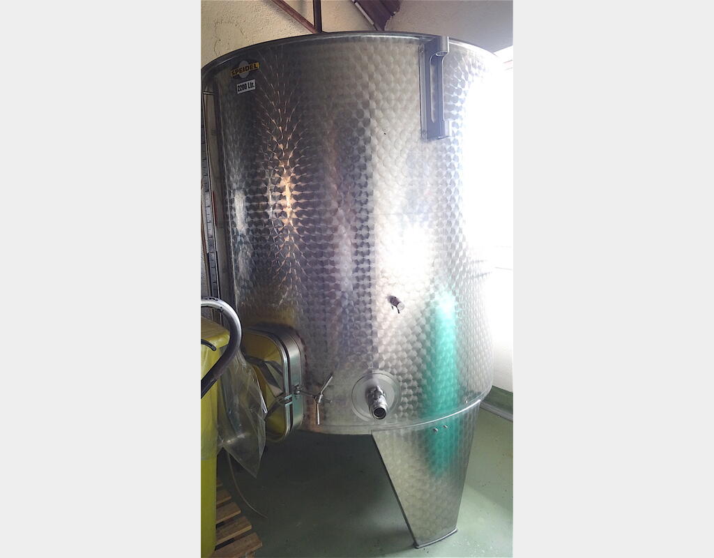 Cuve à chapeau flottant en INOX 304 - Volume : 2200 litres