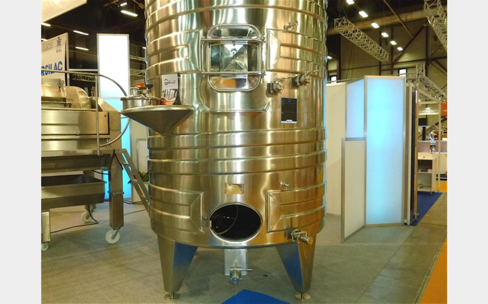Cuve INOX compartiment&eacute;e MATERIEL NEUF