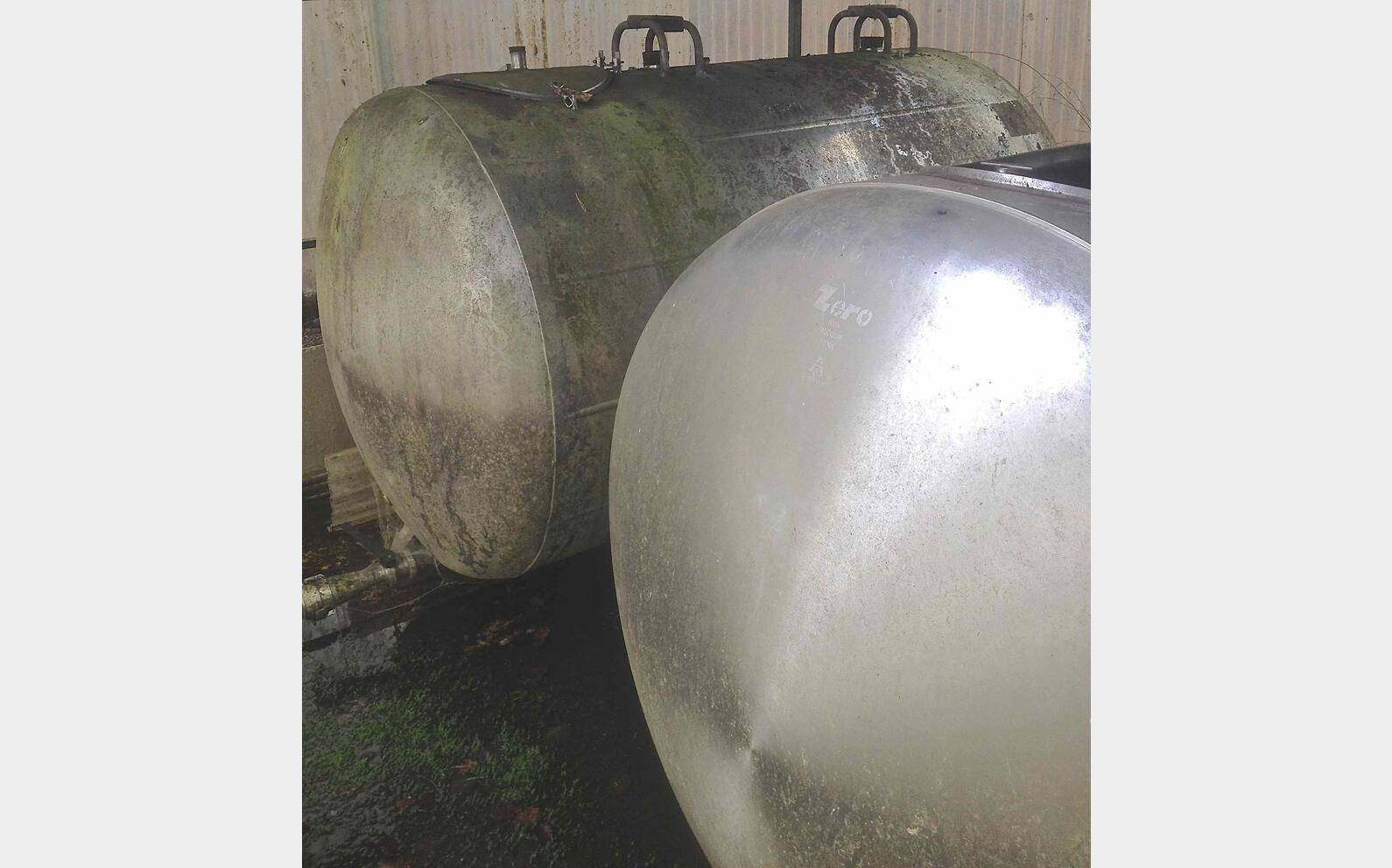 Cuve de stockage INOX Volume : 2 500 litres
