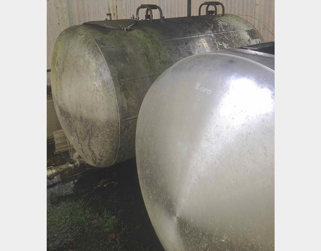 Cuve de stockage INOX Volume : 2 500 litres
