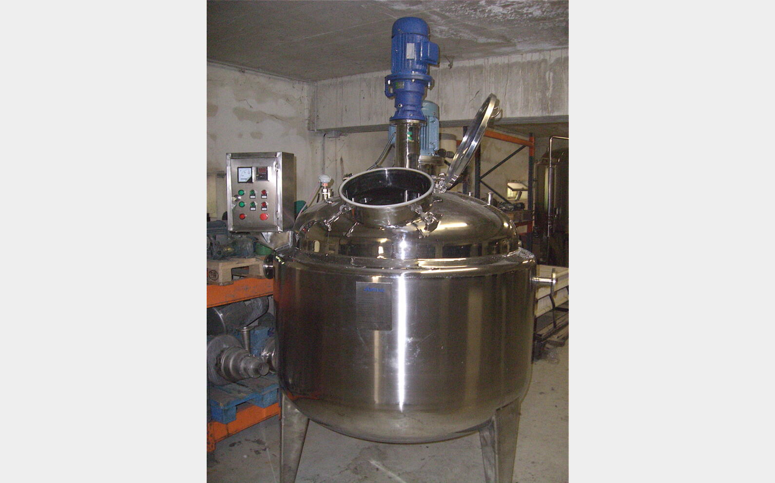 cuve de m&eacute;lange INOX 316 L NEUVE