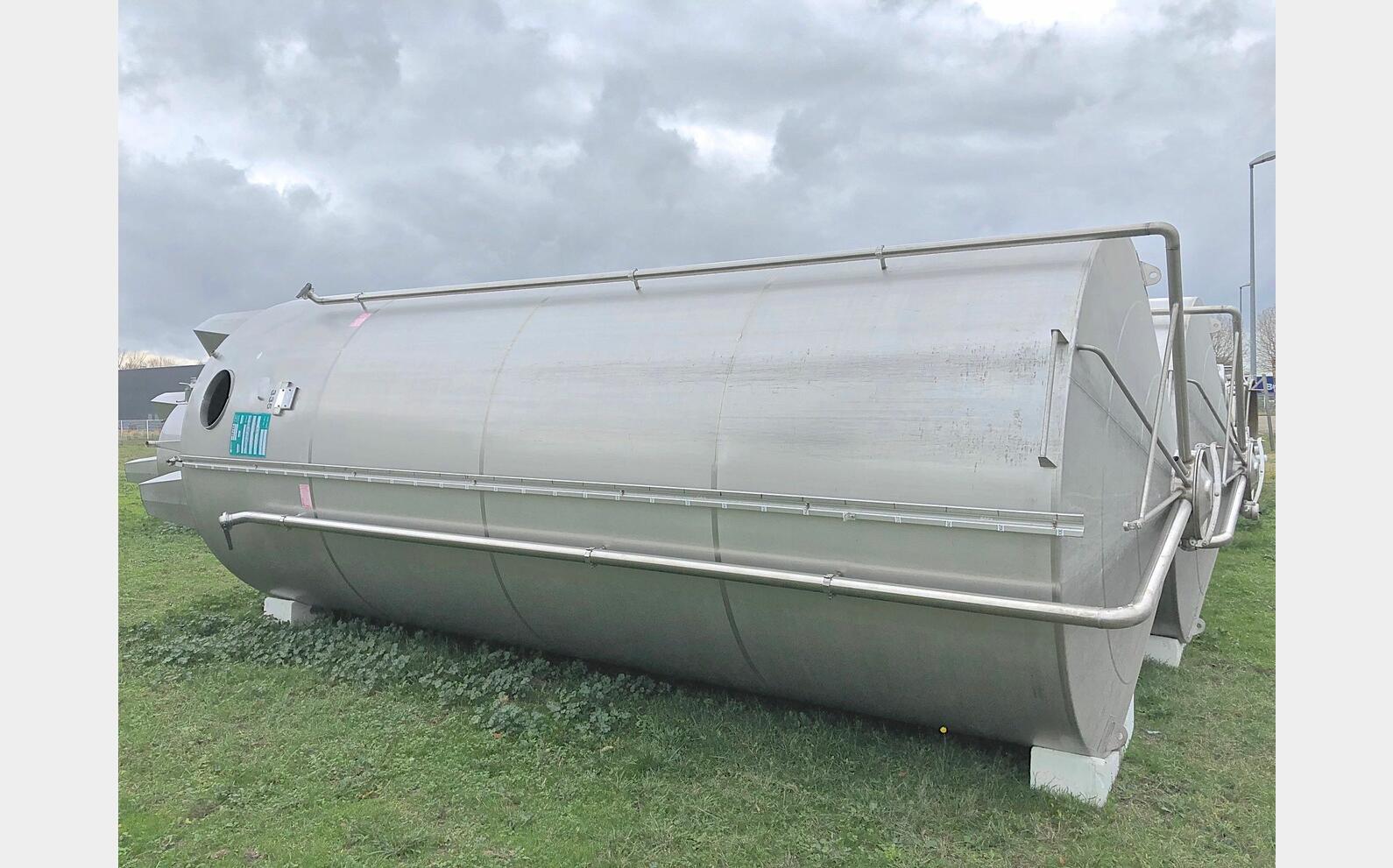 Cuve inox ferm&eacute;e
