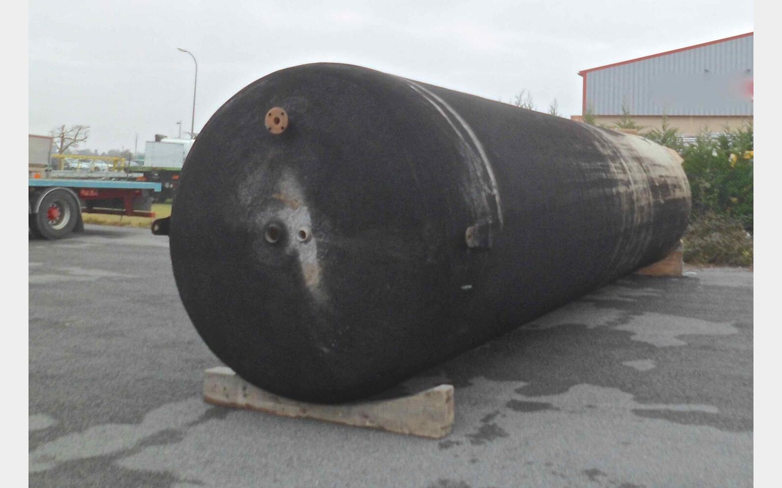 cuve stockage POLYESTER Volume : 38.700 litres (387 hls)