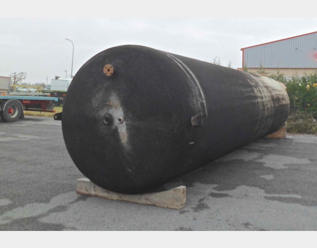cuve stockage POLYESTER Volume : 38.700 litres (387 hls)