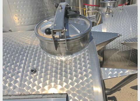 cuve Inox ferm&eacute;e sur pieds MATERIEL NEUF