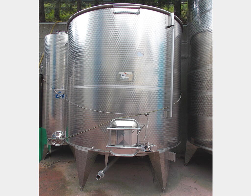 Cuve à chapeau flottant en INOX 304 - Volume : 10000 litres