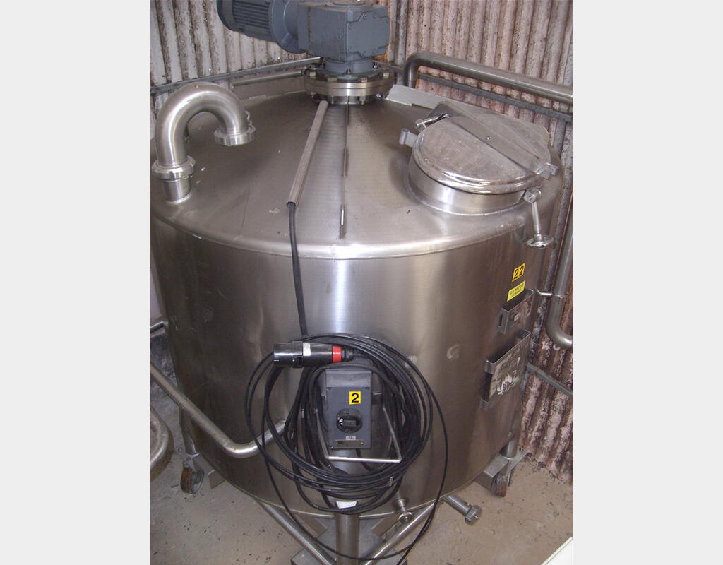 Cuve inox 316L agit&eacute;e de 1.500 litres Cuve agit&eacute;e , mobile