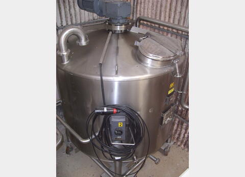 Cuve inox 316L agit&eacute;e de 1.500 litres Cuve agit&eacute;e , mobile