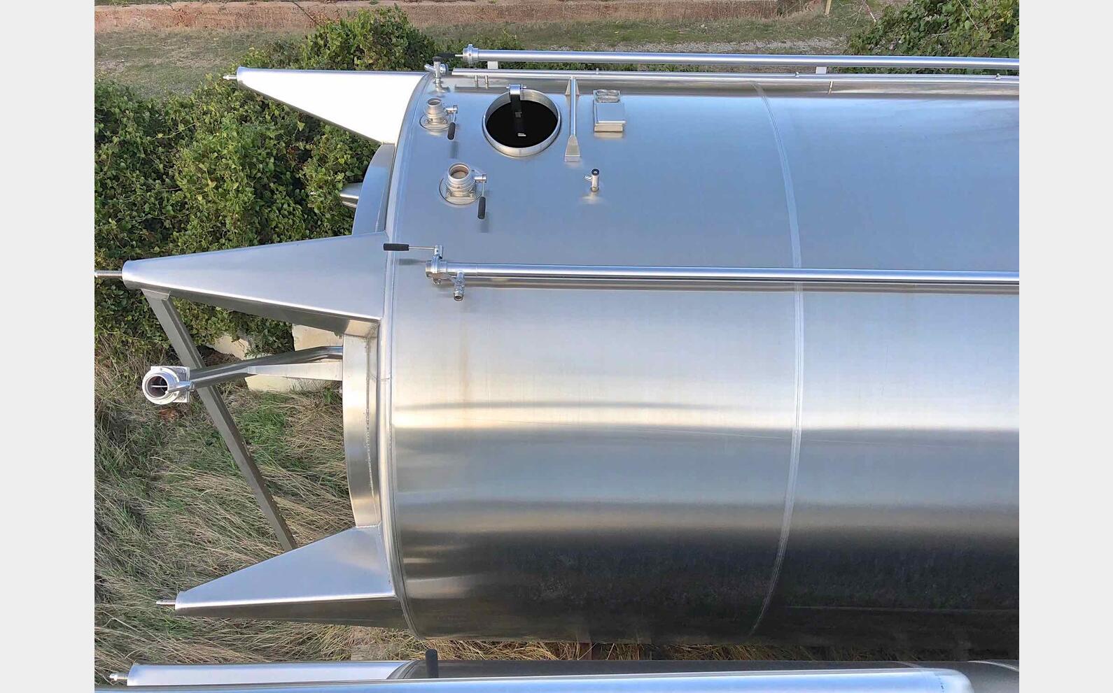 Cuve INOX 316L cylindrique verticale Fond conique sur pieds