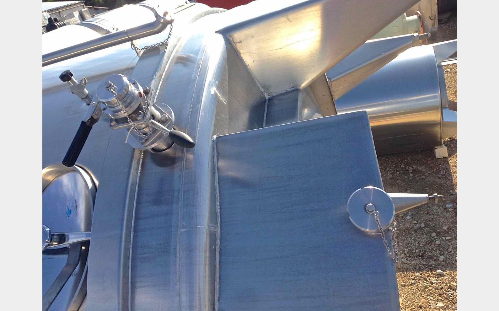 Cuve INOX 316L avec serpentin Agroalimentaire Marque : CSC