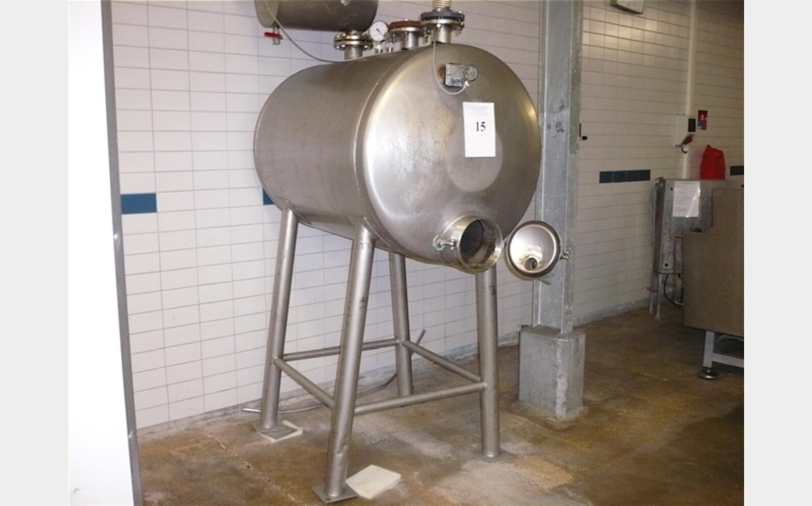 cuve de stockage INOX de 900 litres