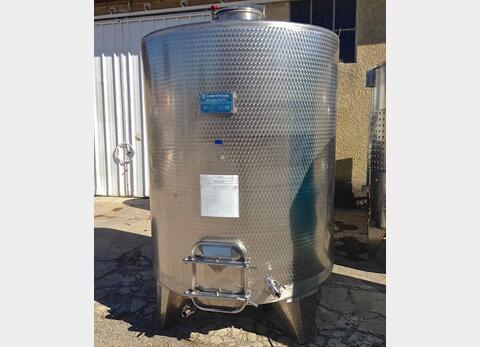 Cuve inox ferm&eacute;e sur pieds