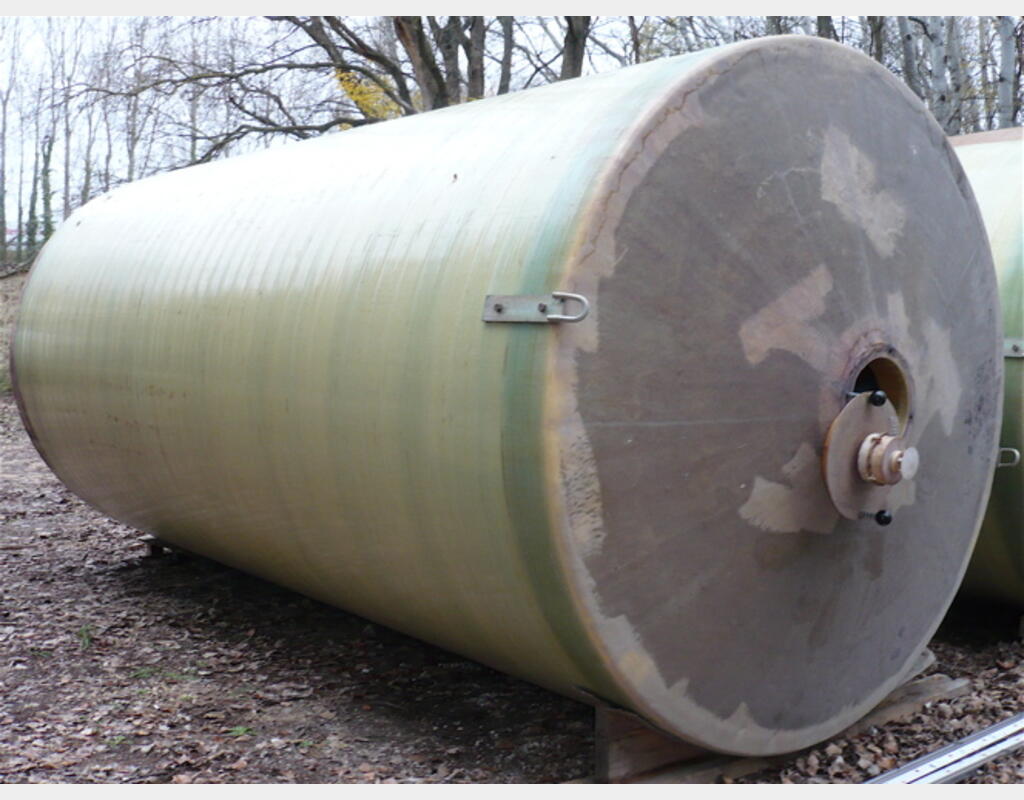 cuve stockage POLYESTER ISOLEE Marque : GOUIRAN Volume :  20000 litres (200 hectos)